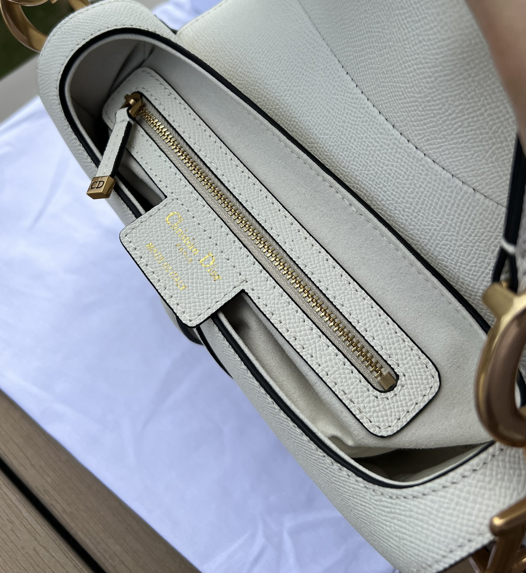 Pre-Owned Dior Saddle Bag in Black Grained Calfskin with Adjustable Strap