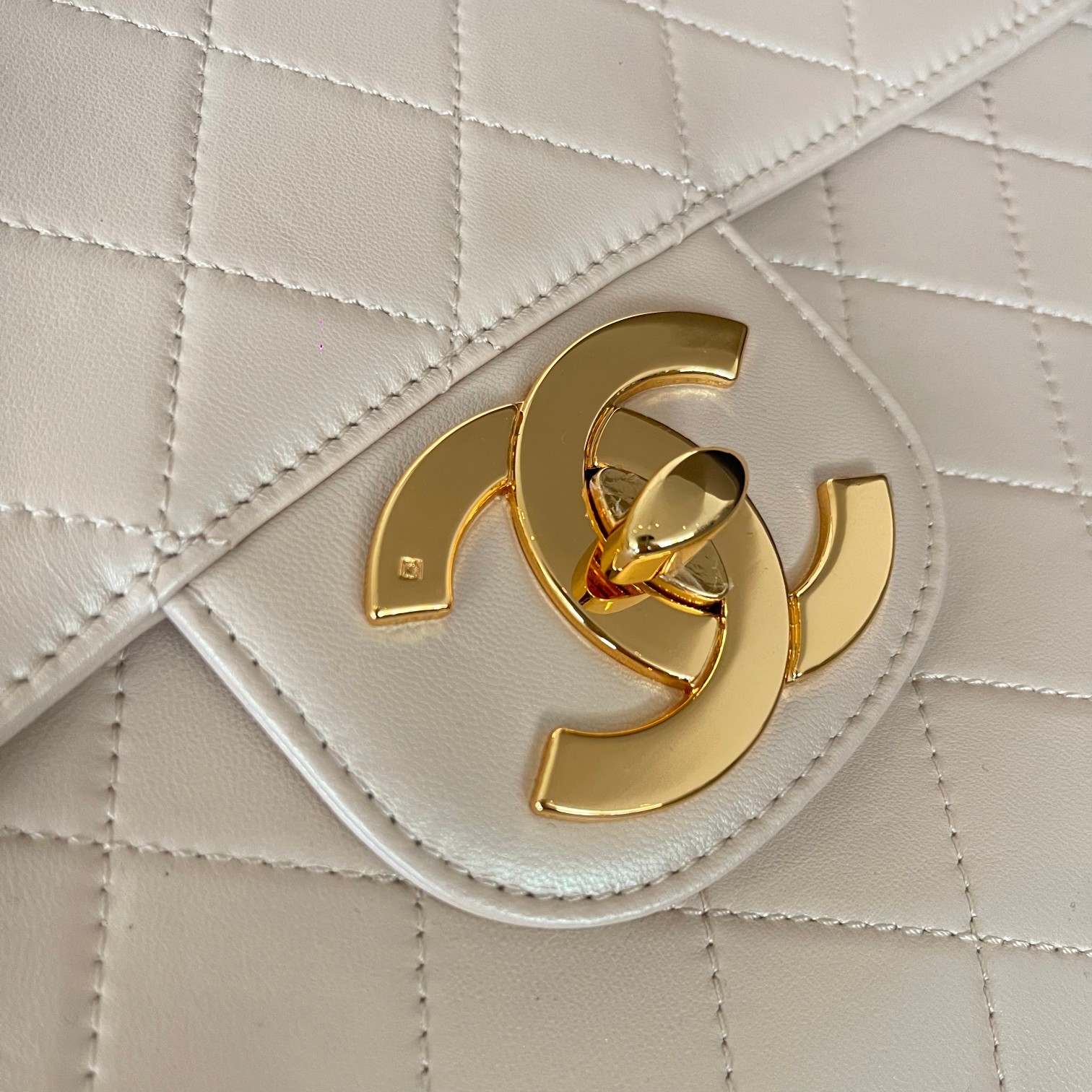 Pre-Owned Chanel Vintage White Gold CF17 Classic Flap Bag - Rare 24K Gold Hardware