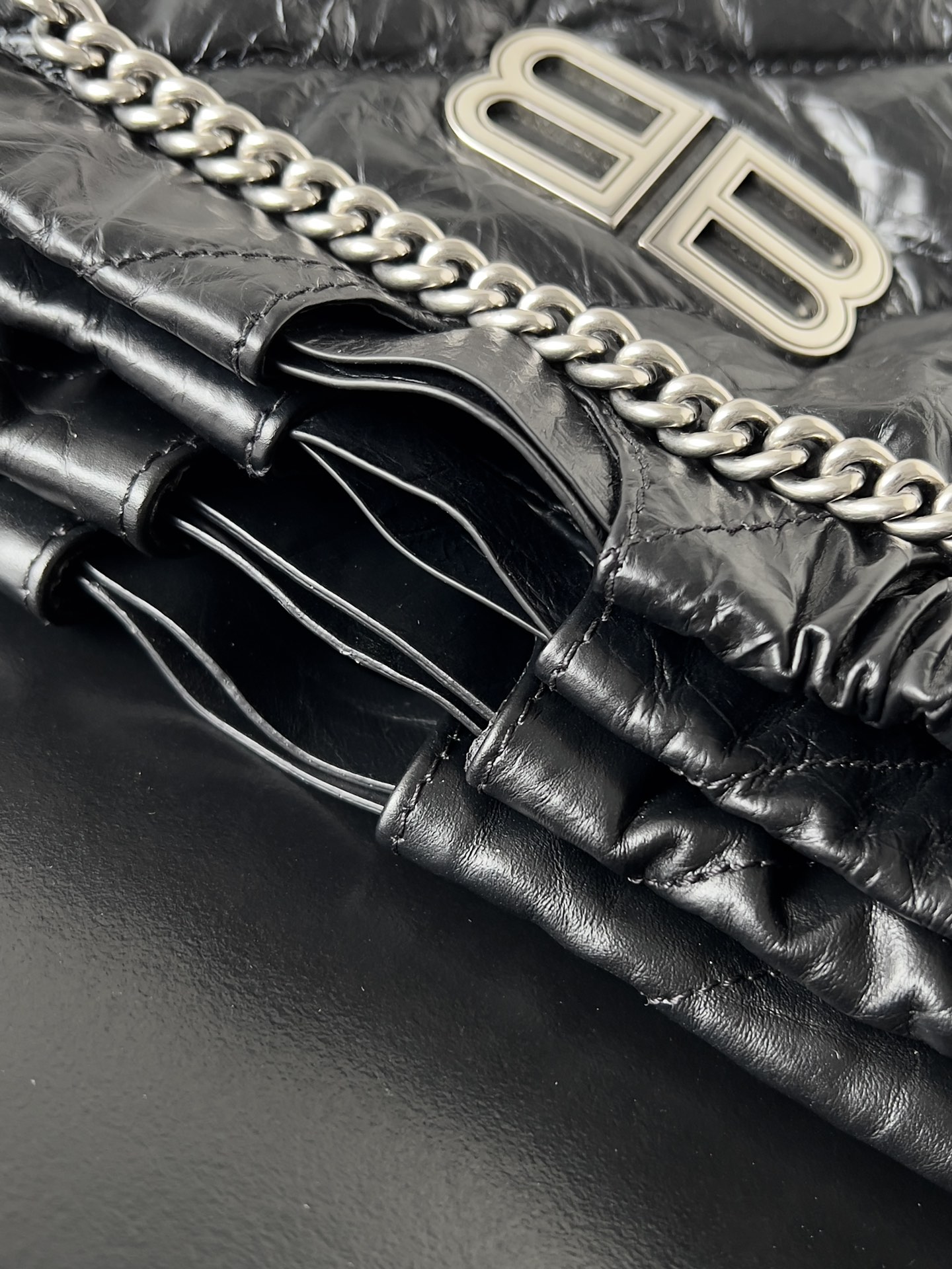Pre-Owned Balenciaga Crush Quilted Drawstring Tote Bag - Black Wrinkled Leather with Silver Chain