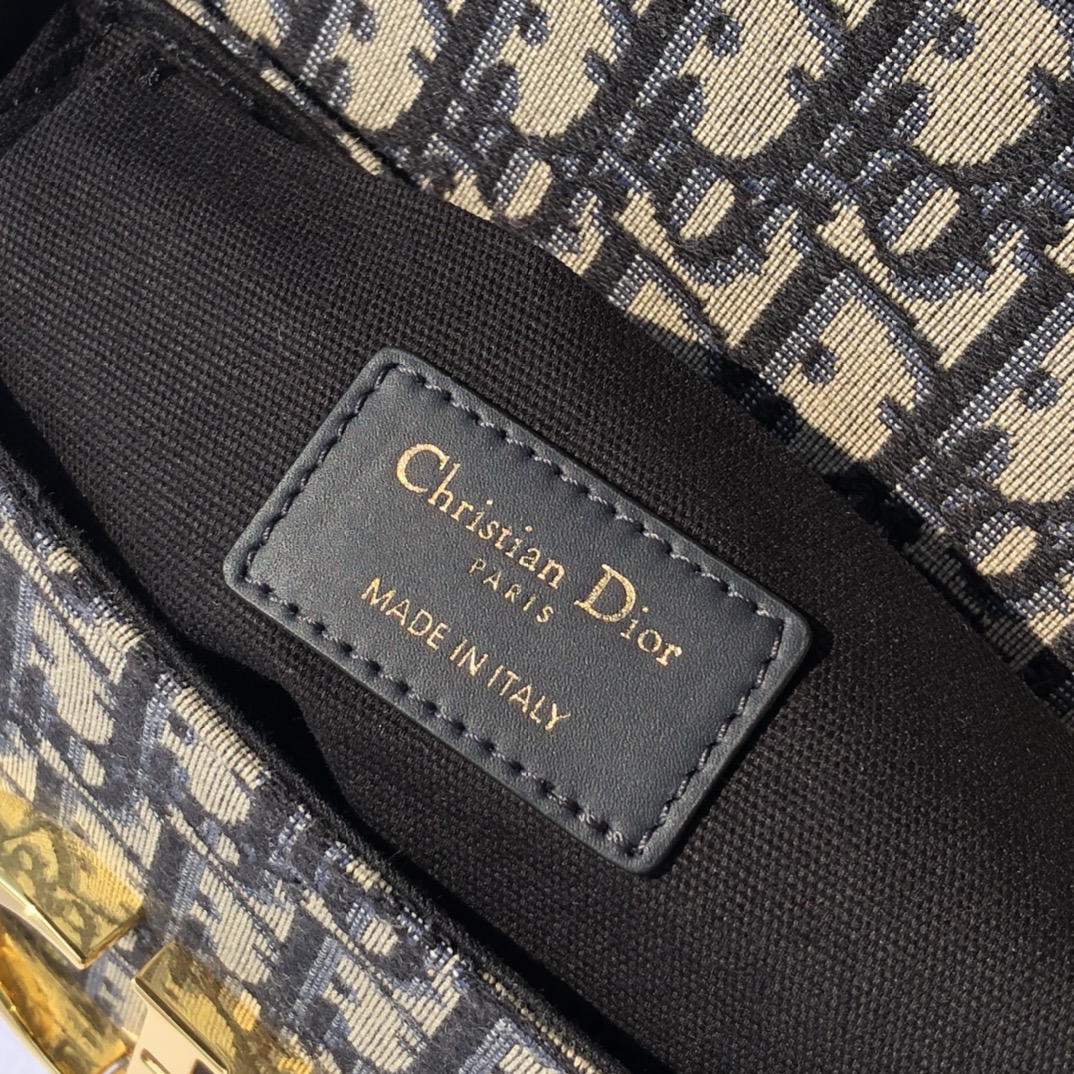 Pre-Owned Christian Dior 30 Montaigne Oblique Trotter Shoulder Bag Navy