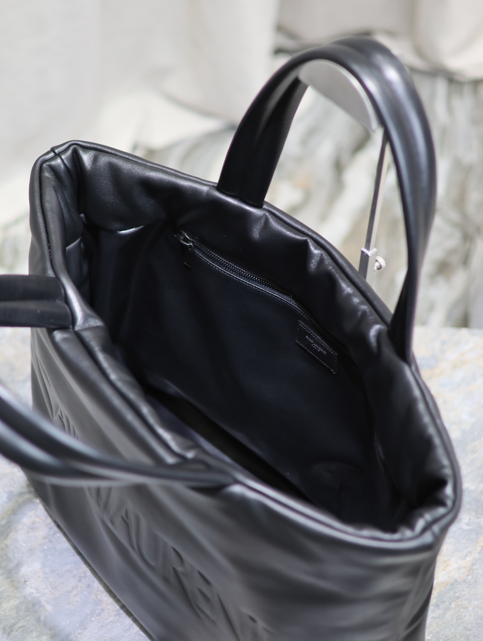 Pre-Owned Saint Laurent Black Lambskin Tote Bag - Embossed Logo, Spacious and Elegant