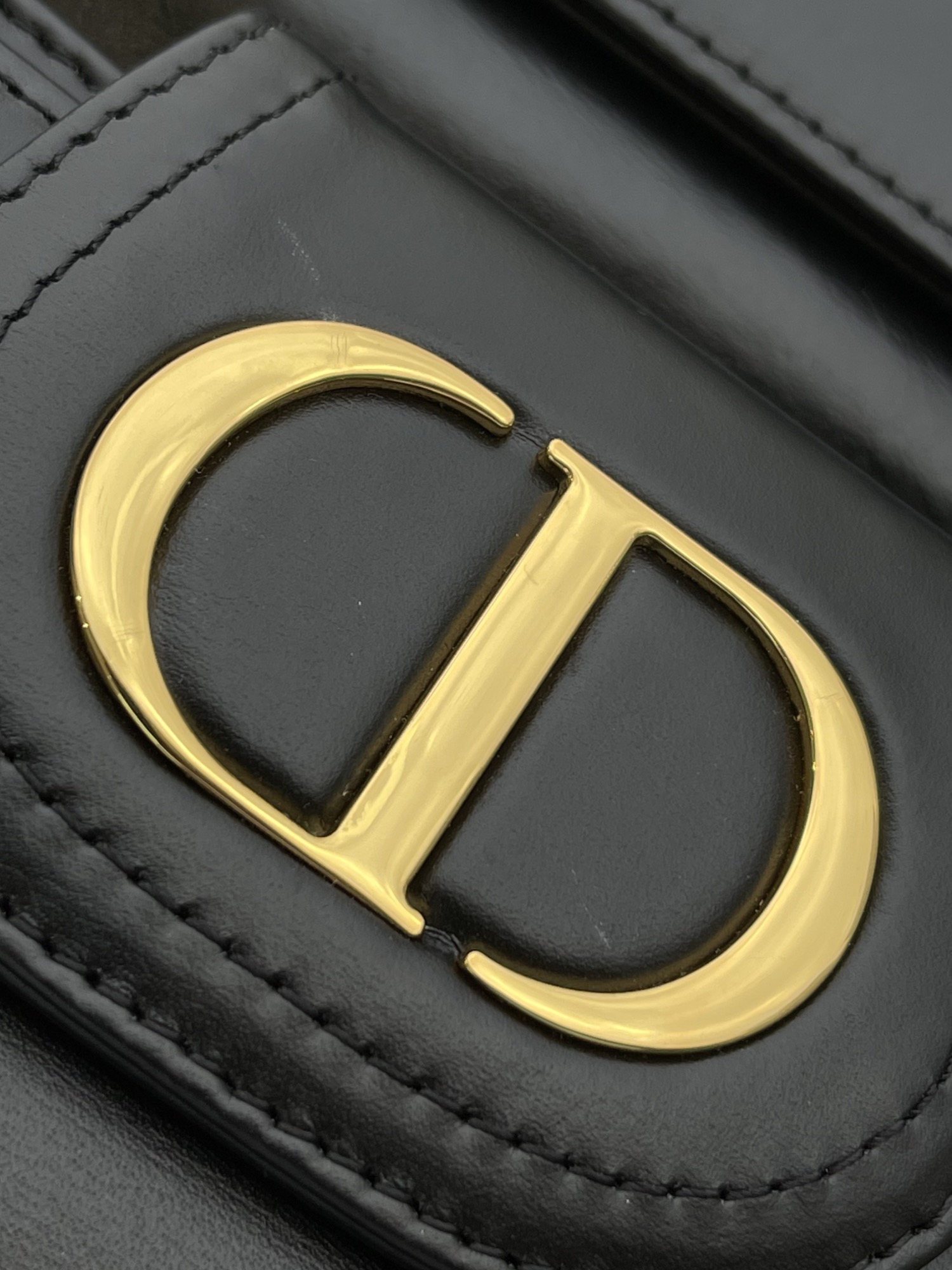 Pre-Owned Dior 2023 Medium CD Magnetic Flap Shoulder Bag in Black