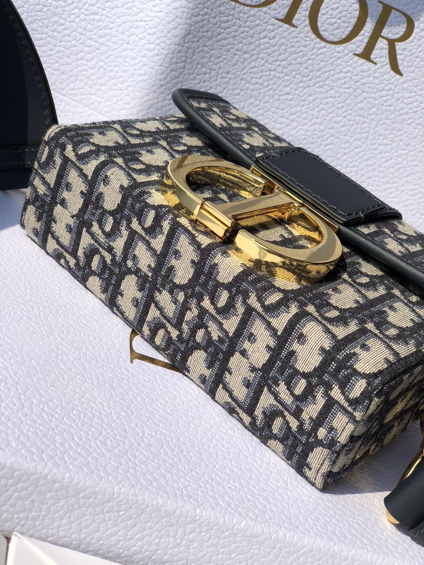 Pre-Owned Christian Dior 30 Montaigne Oblique Trotter Shoulder Bag Navy