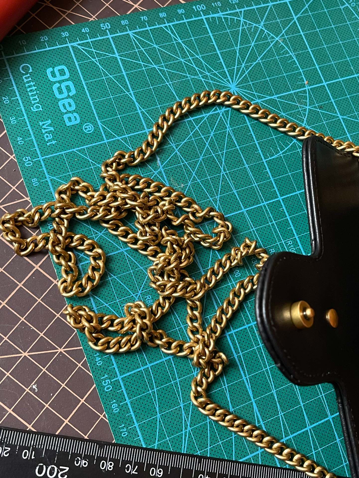 Pre-Owned Gucci GG Marmont Chain Shoulder Bag - Black Chevron Leather, Vintage Gold Hardware