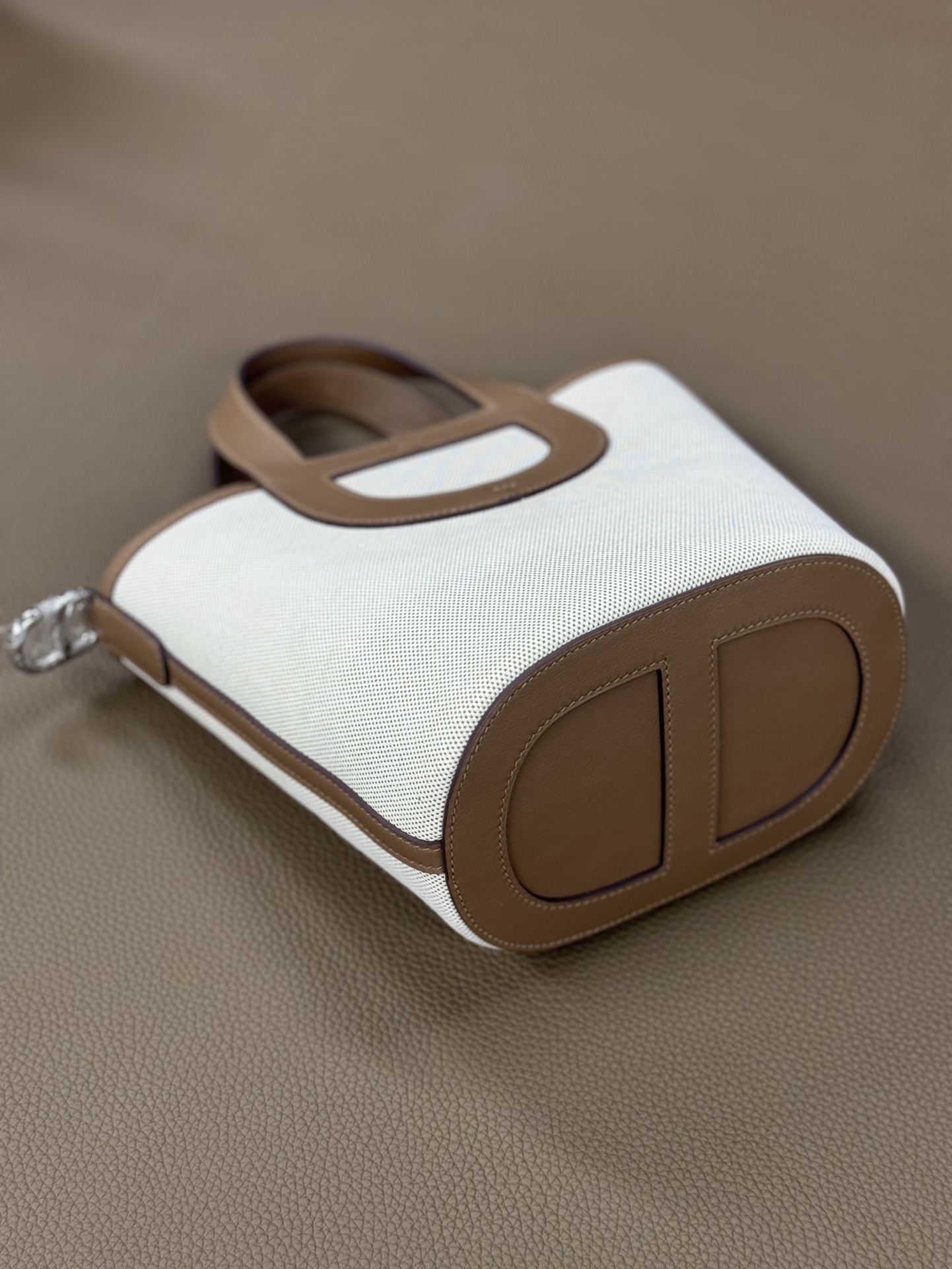 Pre-Owned Hermes In-the-Loop 23 Bag in H Canvas and Swift Calfskin - Yellow Gold-Plated Hardware