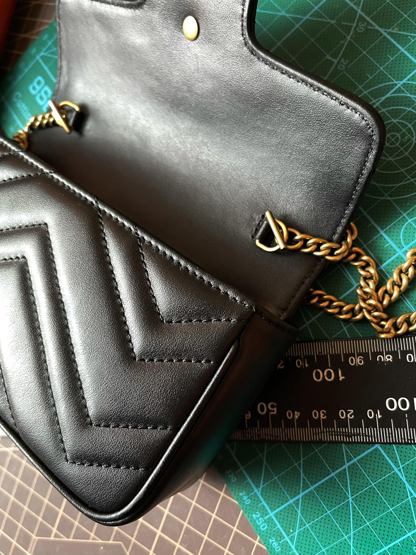 Pre-Owned Gucci GG Marmont Chain Shoulder Bag - Black Chevron Leather, Vintage Gold Hardware