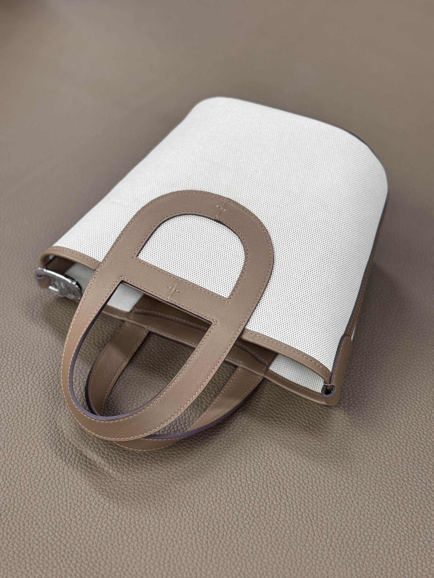 Pre-Owned Hermes In-the-Loop 23 Bag in H Canvas and Swift Calfskin - Yellow Gold-Plated Hardware