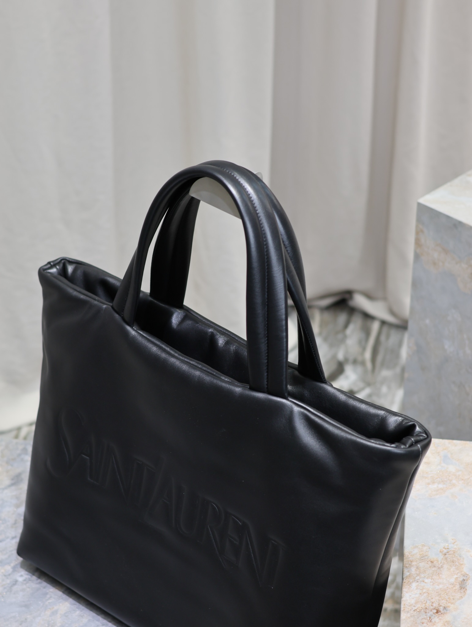 Pre-Owned Saint Laurent Black Lambskin Tote Bag - Embossed Logo, Spacious and Elegant