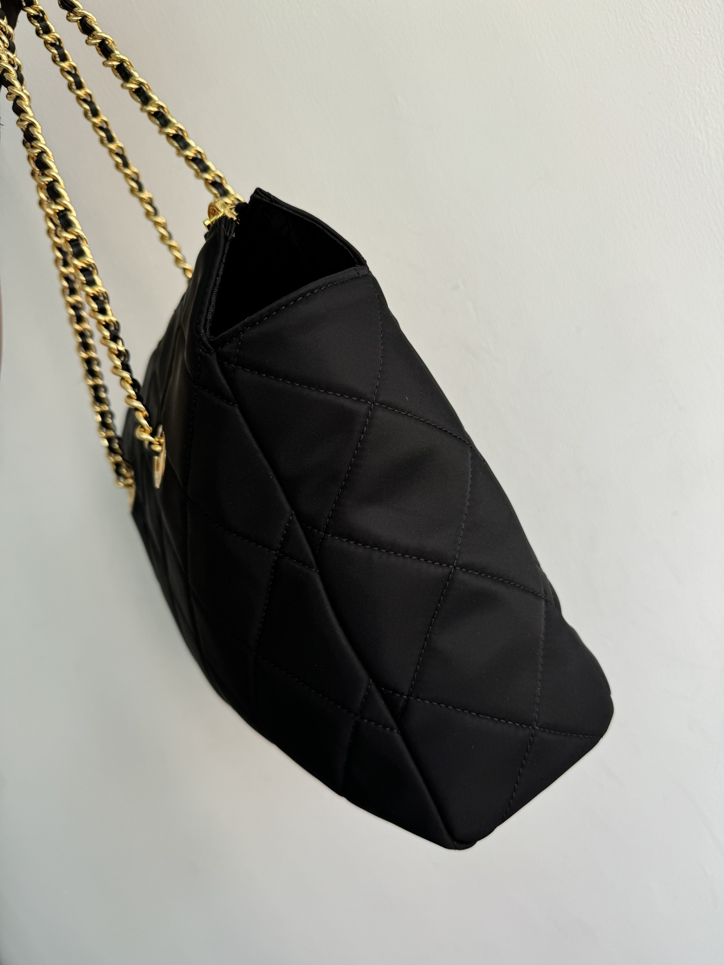 Pre-Owned Prada Enamel Triangle Logo Quilted Leather Handbag - Black with Silver Hardware