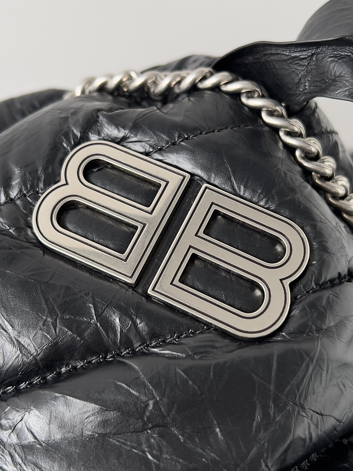 Pre-Owned Balenciaga Crush Quilted Drawstring Tote Bag - Black Wrinkled Leather with Silver Chain